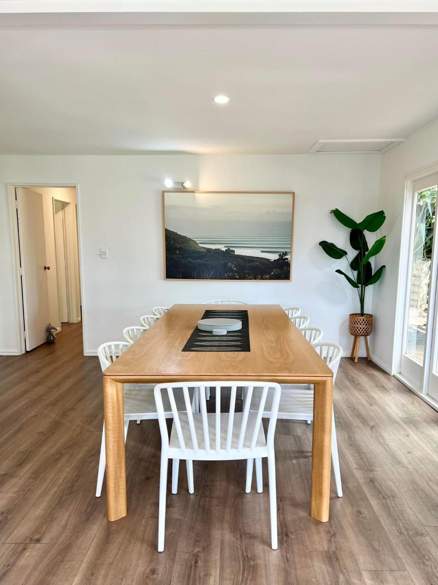 Whale Bay'S Surf Meca Holiday Accommodation Raglan Exterior photo